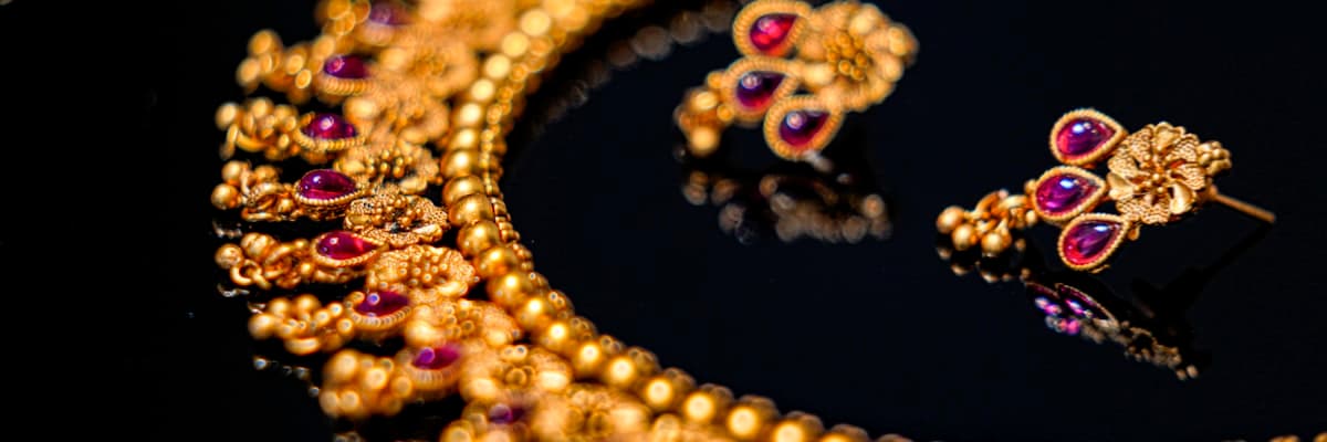 Hamid Husain Jewellers banner