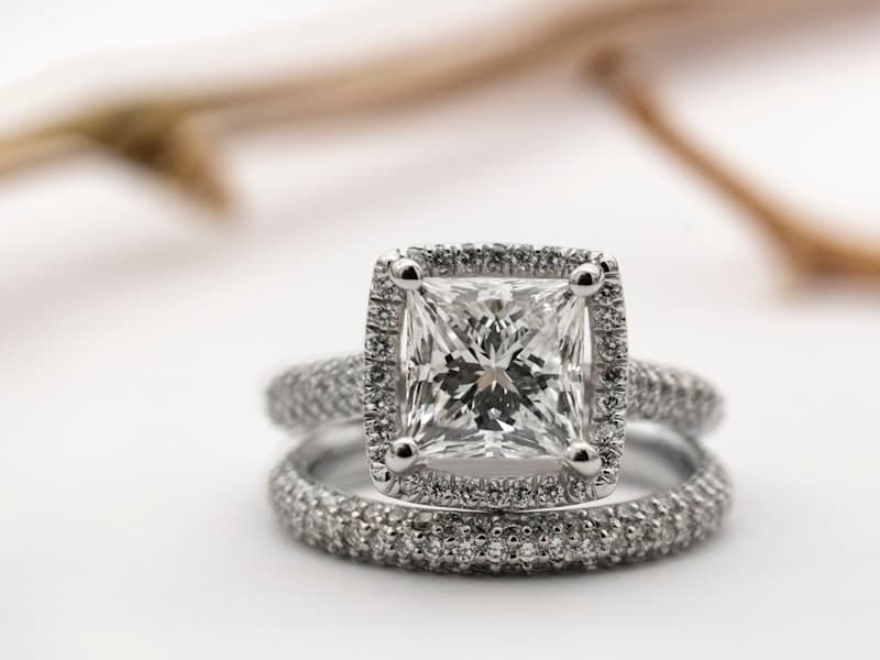 18K Diamond Solitaire Ring